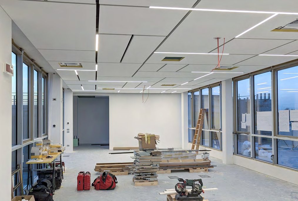 Showroom Scorz&egrave; Venezia con controsoffittatura fonoassorbente